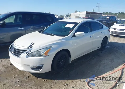 2015 Nissan Altima 2.5 S из США, поврежденный, VIN 1N4AL3AP1FC588531